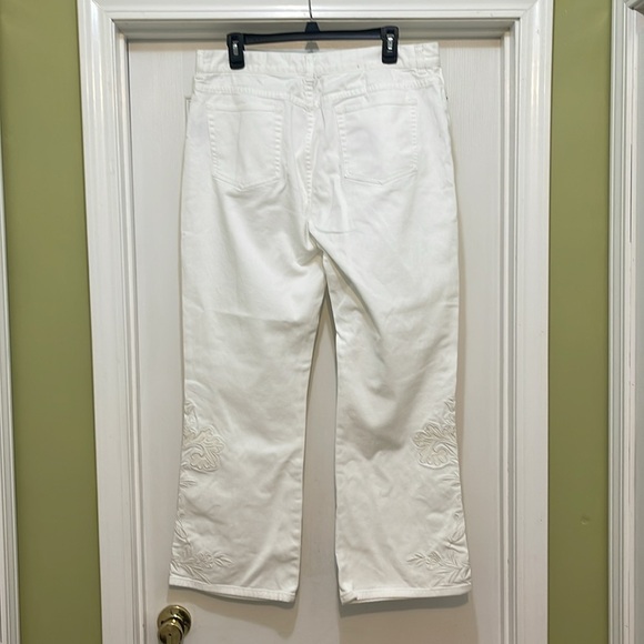 Lauren Jeans - Ralph Lauren white flare leg with embroidery - size 14 - Picture 2 of 9